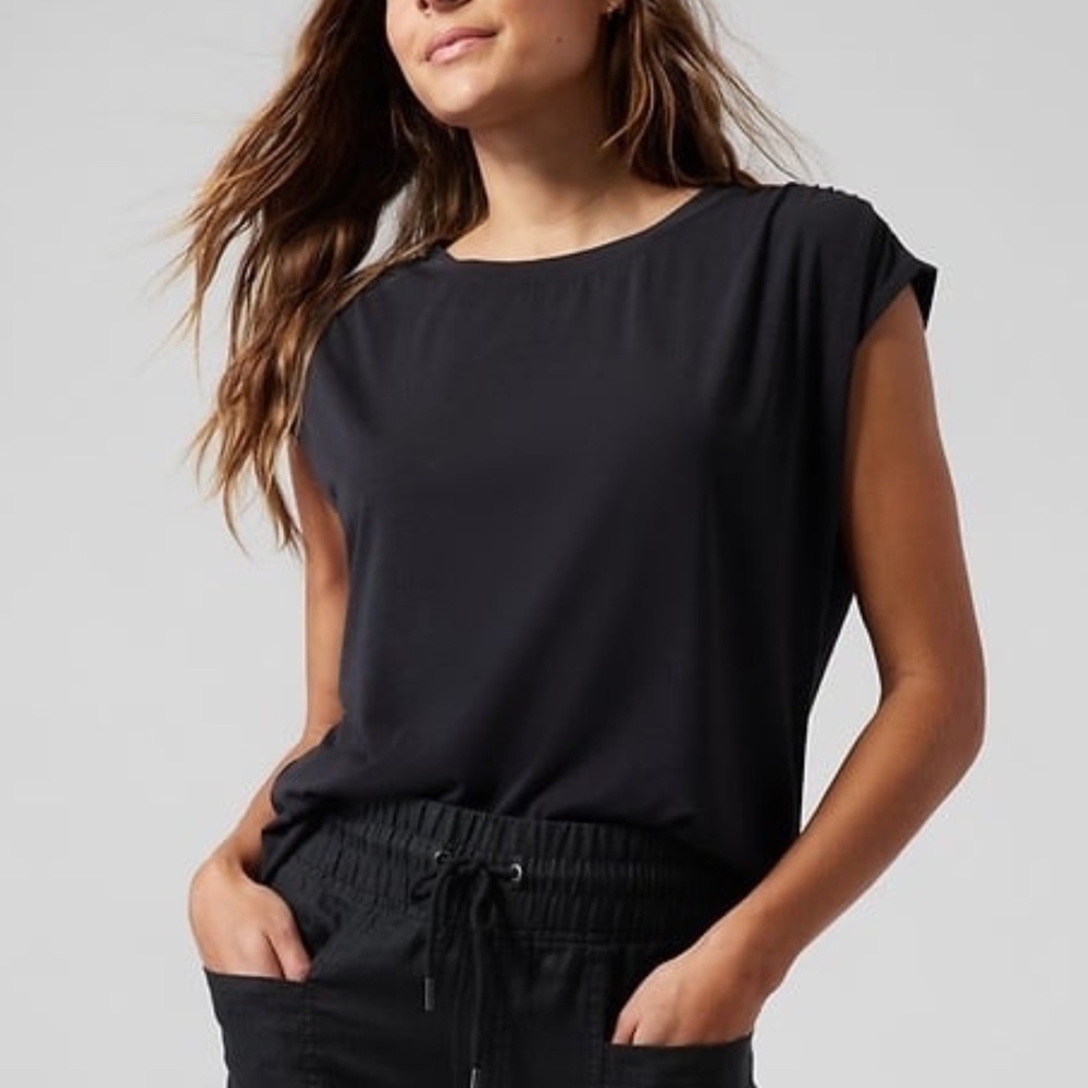Athleta Getaway Tee